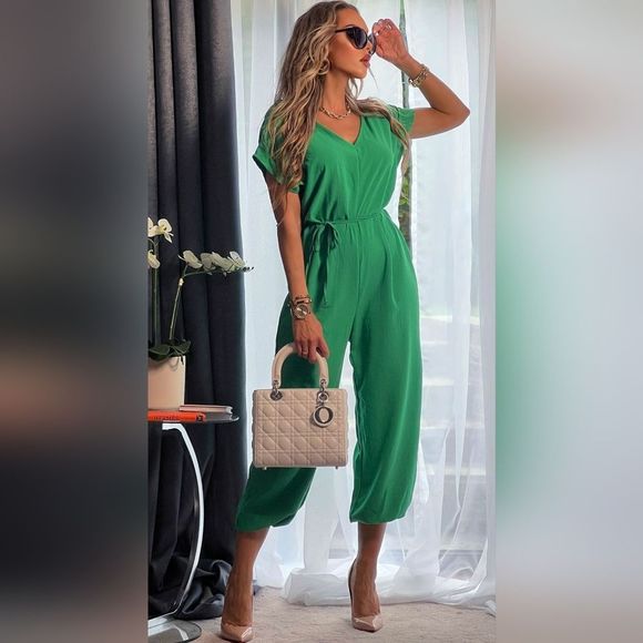 Estee Brown "Jade" Short Sleeve Belted Relaxed V-Neck Jumpsuit Size Medium - Picture 2 of 9